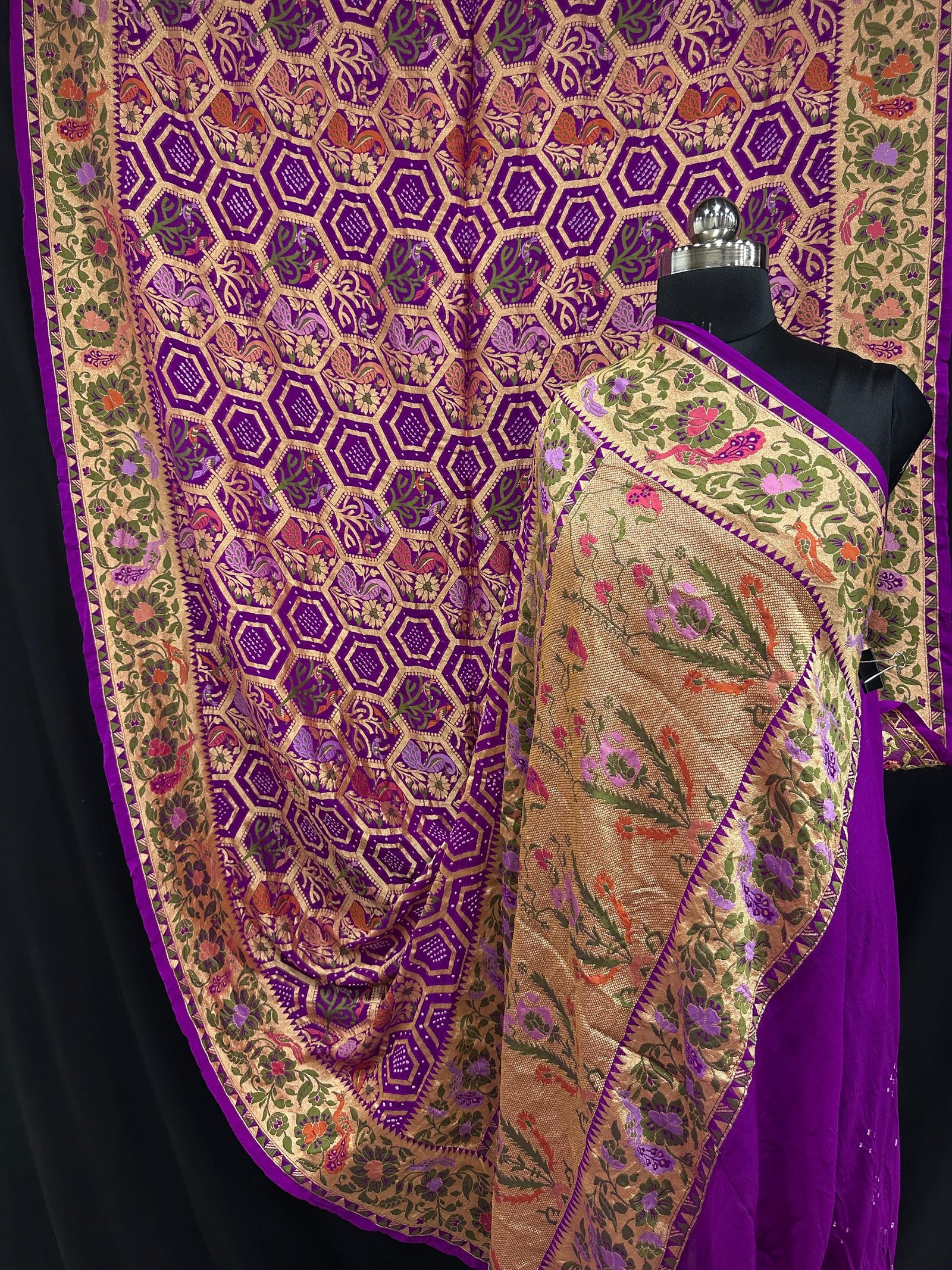 Banarasi Bandhani Tilfi Saree A Masterpiece of Elegance - Magenta 