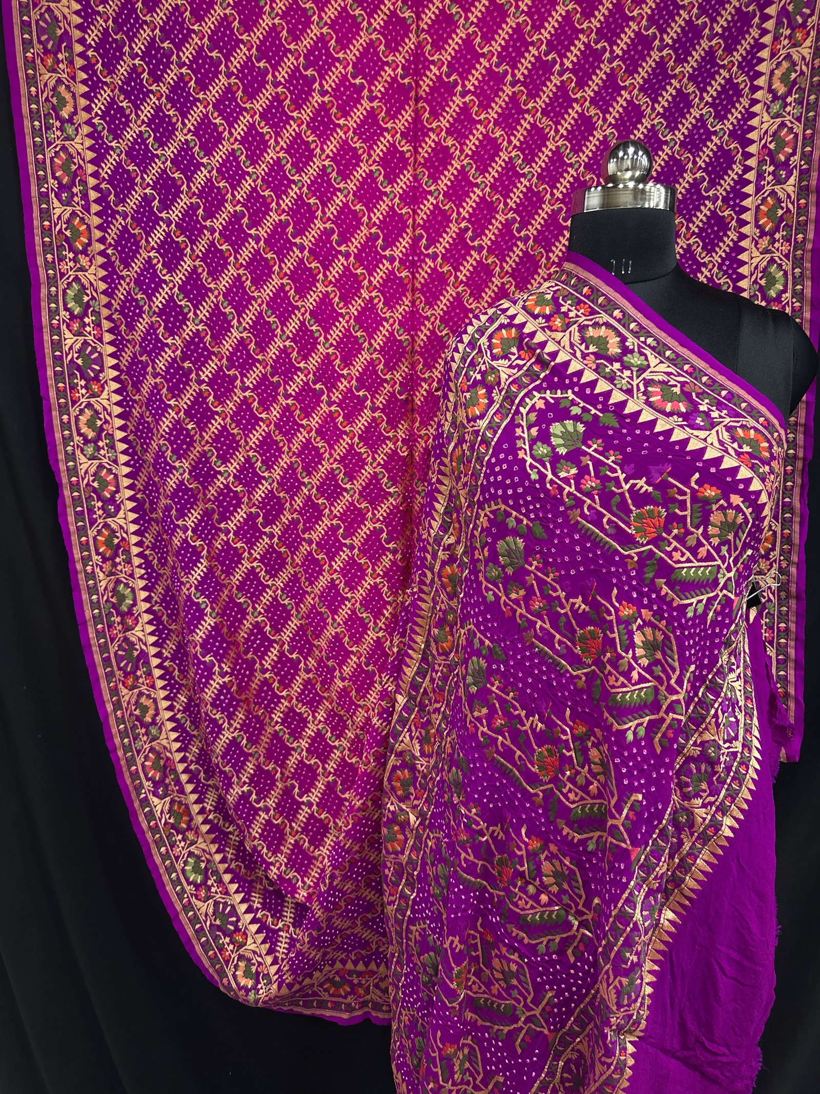 Banarasi Bandhani Tilfi Saree A Masterpiece of Elegance - Magenta Rani Shaded